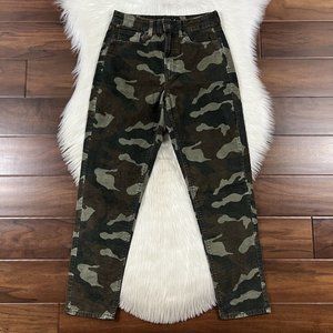 American Eagle Women's Size 4 R Green‎ Camo Corduroy Mom Jeans